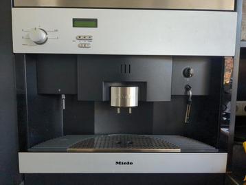 Miele Volautomatisch Inbouwkoffieapparaat CVA 620