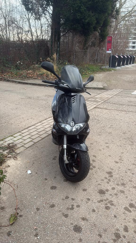 Runner 50 sp dd met garantie, Fietsen en Brommers, Scooters | Piaggio, Zo goed als nieuw, Overige modellen, Tweetakt, Ophalen