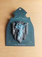 Efteling Danse Macabre Dirigent Pin, Verzamelen, Efteling, Ophalen of Verzenden, Nieuw, Button of Speldje
