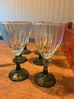 Wijnglazen groene voet 6x, Huis en Inrichting, Ophalen, Glas, Overige stijlen, Glas of Glazen