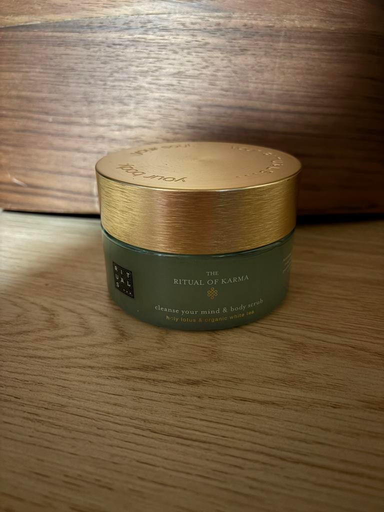 RITUALS KARMA BODY SCRUB NIEUW, Ophalen of Verzenden, Nieuw, Bad & Douche