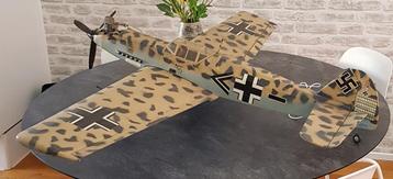 Messerschmitt vliegtuig groot beschikbaar voor biedingen