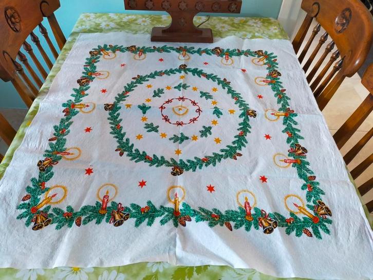 VINTAGE RETRO KERST TAFELKLEED KLEED LOPER WITTE KAARS  80, Huis en Inrichting, Tafelkleden, Nieuw, Rechthoek, Binnen, Ophalen of Verzenden