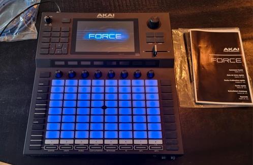 Akai Force met Decksaver, Muziek en Instrumenten, Samplers, Zo goed als nieuw, Ophalen of Verzenden