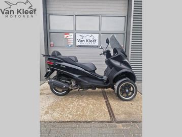 PIAGGIO MPS 300 LT SPORT ABS ASR (bj 2015) beschikbaar voor biedingen