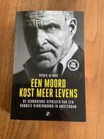 Peter R. De Vries - Een moord kost meer levens, Ophalen of Verzenden, Zo goed als nieuw, Peter R. De Vries