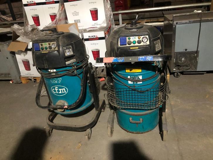 2xNilfisk CFM127 Professionele indus. stofzuiger /zie tekst, Witgoed en Apparatuur, Stofzuigers, Gebruikt, Stofzuiger, 2000 watt of meer