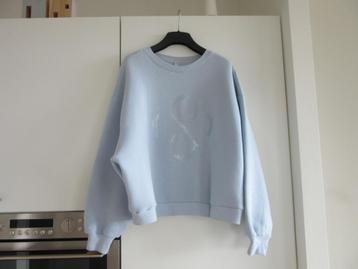 Sweater merk SUMMUM maat zie tekst lichtblauw NIEUW beschikbaar voor biedingen