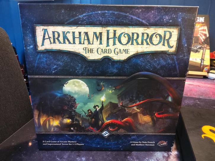 Arkham Horror: the card game en uitbreidingen, Hobby en Vrije tijd, Gezelschapsspellen | Kaartspellen, Zo goed als nieuw, Een of twee spelers