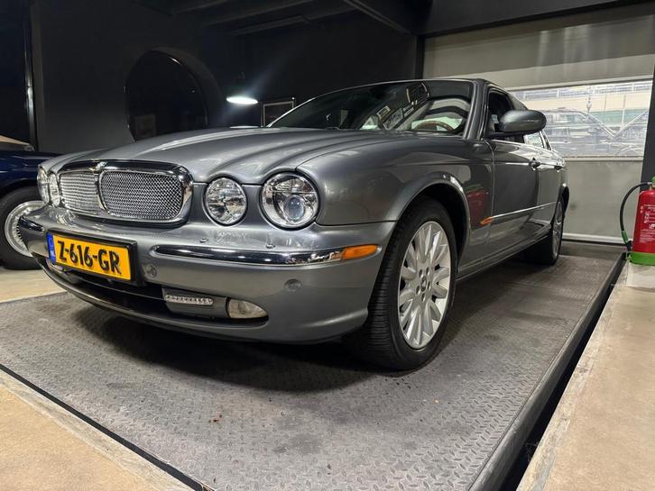 Jaguar XJ 4.2 V8 Executive Youngtimer incl. BTW! (bj 2003), Auto's, Jaguar, Bedrijf, Te koop, XJ, ABS, Airbags, Airconditioning