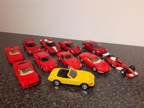 Lotje Ferrari modellen terugtrek-motor Shell, Hobby en Vrije tijd, Modelauto's | 1:24, Zo goed als nieuw, Bburago, Ophalen of Verzenden