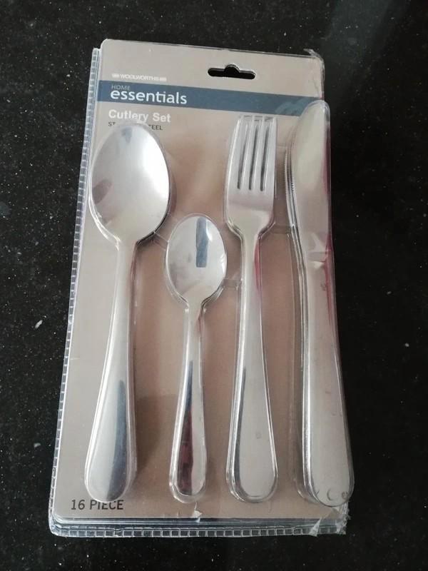 Woolworths Bestekset - 16-delig, Huis en Inrichting, Keuken | Bestek, Zo goed als nieuw, Bestekset, Rvs of Chroom, Vaatwasserbestendig