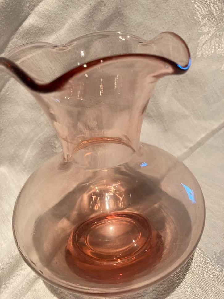 Austen Glaskunst Vaasje - Rosaline Glas, Antiek en Kunst, Antiek | Glas en Kristal, Ophalen of Verzenden