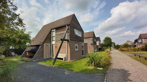 TE KOOP 6p vakantiehuis in Grou (Friesland) op eigen grond!, Huizen en Kamers, Recreatiewoningen te koop, Friesland, Villa