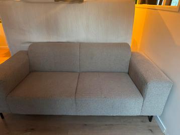 Loods 5 Bank - 1,5 jaar oud - Kleine reparatie