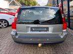 Volvo V70 2.4 Kinetic Automaat / Youngtimer, Auto's, Gebruikt, Zwart, Traction-control, Leder en Stof