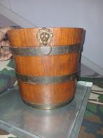 Oude houten emmer met leeuwenkoppen, Antiek en Kunst, Ophalen