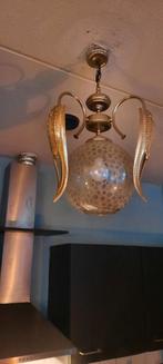 Elegante hanglamp met gouden accenten, Huis en Inrichting, Lampen | Hanglampen, Ophalen, Gebruikt, Glas, Minder dan 50 cm