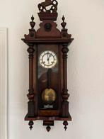 Antieke Wandklok met Paardenbeeld, Antiek en Kunst, Antiek | Klokken, Ophalen