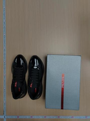 Prada Sneakers - Zwart beschikbaar voor biedingen