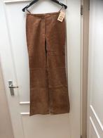 Vintage suède damesbroek - maat 36 - cognackleurig - nieuw, Kleding | Dames, Overige kleuren, Nieuw, Ophalen of Verzenden, TCM