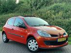 Renault Clio 1.2-16V Expression PANORAMA AIRCO NIEUWE APK 26, Voorwielaandrijving, 535 kg, Gebruikt, 4 cilinders