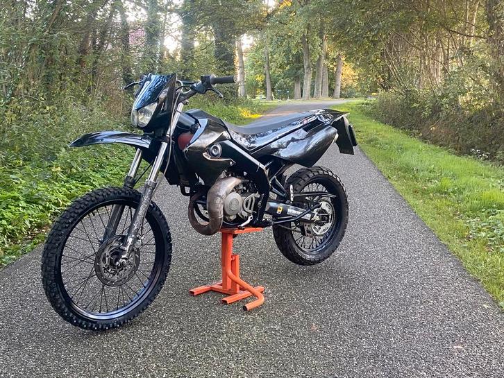Derbi senda xtreme 2006! BLOK GEREVISEERD, Fietsen en Brommers, Brommers | Derbi, Zo goed als nieuw, Maximaal 45 km/u, Ophalen