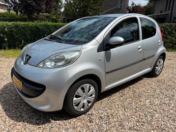 Peugeot 107 1.0 12V 5DR 2008 Grijs NIEUWE APK beschikbaar voor biedingen