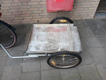 fiets aanhanger  beschikbaar voor biedingen