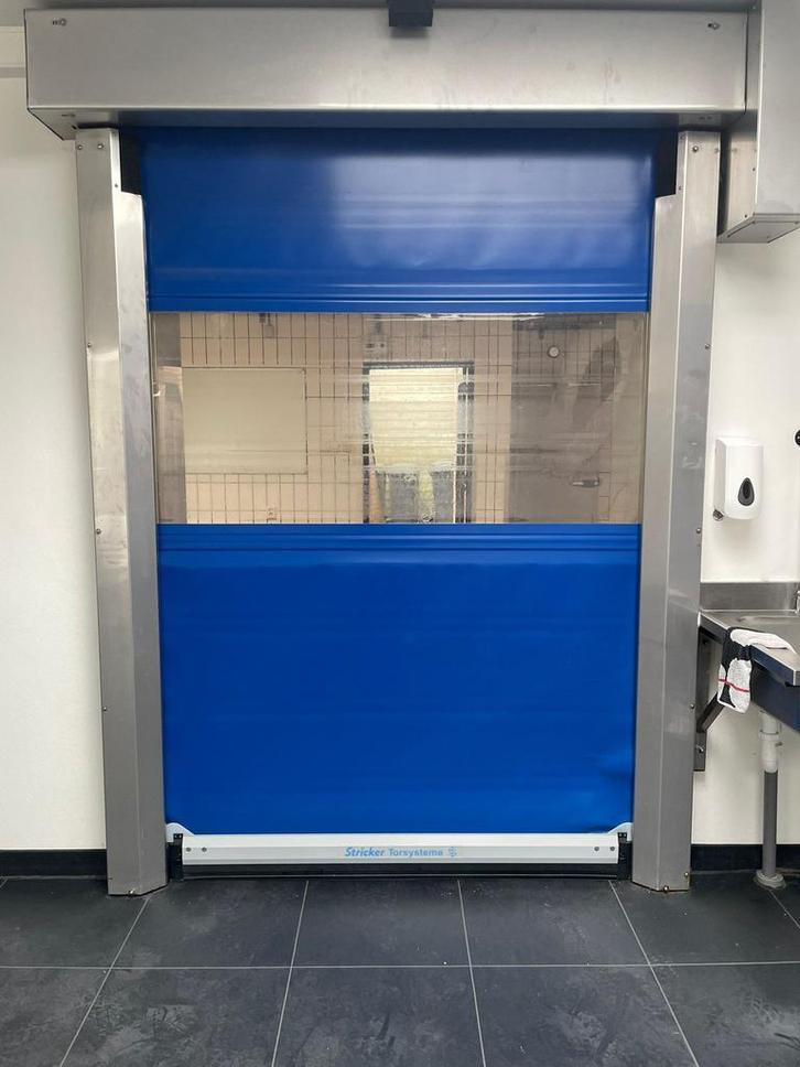 Snelloopdeur ( merk stricker), Doe-het-zelf en Verbouw, Rolluiken, Gebruikt, 200 cm of meer, 150 tot 200 cm, Overige kleuren, Elektrische bediening
