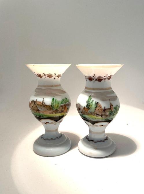 Melkglas vaasjes Biedermeier Duitsland 19e geen bodemvondst, Antiek en Kunst, Antiek | Glas en Kristal, Ophalen of Verzenden