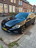 Volvo V60 D6 Twin Engine 288pk Geartronic AWD Plug In Hybrid, Auto's, Automaat, 4 cilinders, Zwart, Stationwagon