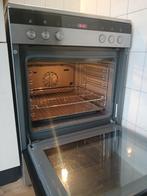 Siemens Electrisch Fornuis Met Ruime Oven, Witgoed en Apparatuur, Fornuizen, Energieklasse A of zuiniger, Zo goed als nieuw, Vrijstaand