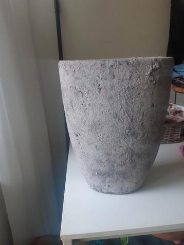 Aardewerk pot bloempot planten  beschikbaar voor biedingen