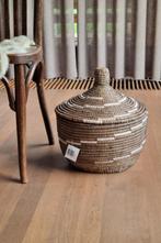 afrikaanse opbergmand tajine bruin wit handgemaakt, Huis en Inrichting, Woonaccessoires | Schalen en Manden, Mand, Verzenden, Rond