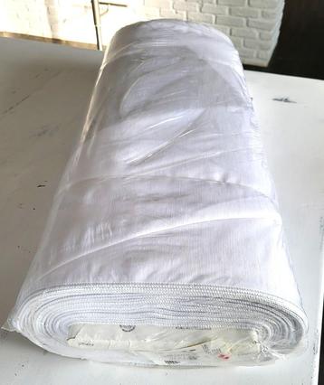 Nieuwe stof in polyester voor gordijnen: 2.60m x 32,9m. Mull beschikbaar voor biedingen