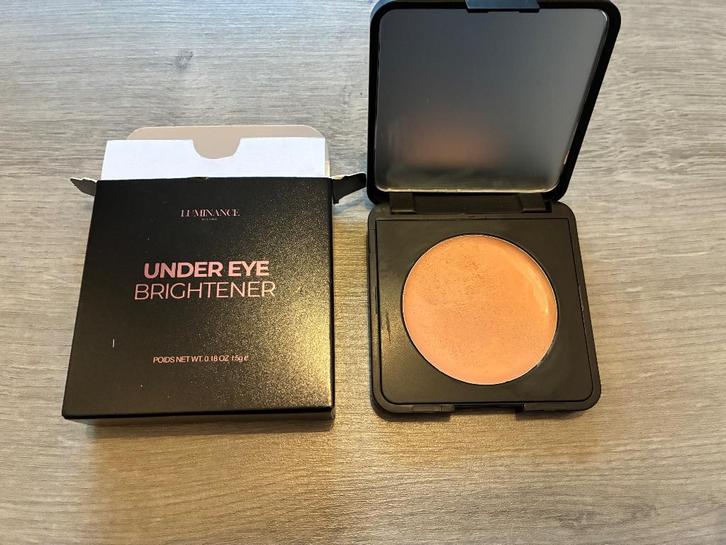 Luminace Under eye brightner met kwast, Sieraden, Tassen en Uiterlijk, Uiterlijk | Cosmetica en Make-up, Zo goed als nieuw, Make-up