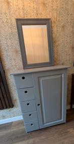 Grijze kast met spiegel, Huis en Inrichting, Woonaccessoires | Spiegels, Ophalen, Rechthoekig