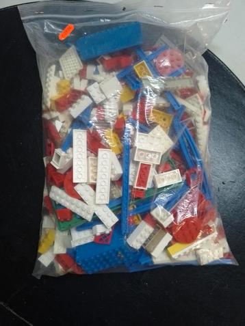 Zak met lego ( incl motor ) beschikbaar voor biedingen