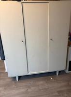 Gratis kast met hanggedeelte en legplanken, Huis en Inrichting, Kasten | Kledingkasten, Ophalen, Met deur(en), Gebruikt, 100 tot 150 cm