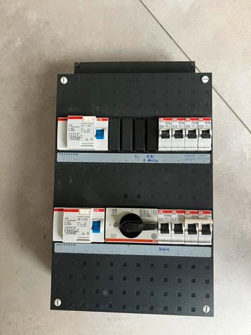Abb 3 fase meterkast met 8 groepen , complete groepenkast beschikbaar voor biedingen