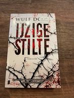 Ijzige stilte - Wulf Dorn, Ophalen of Verzenden, Zo goed als nieuw, Nederland