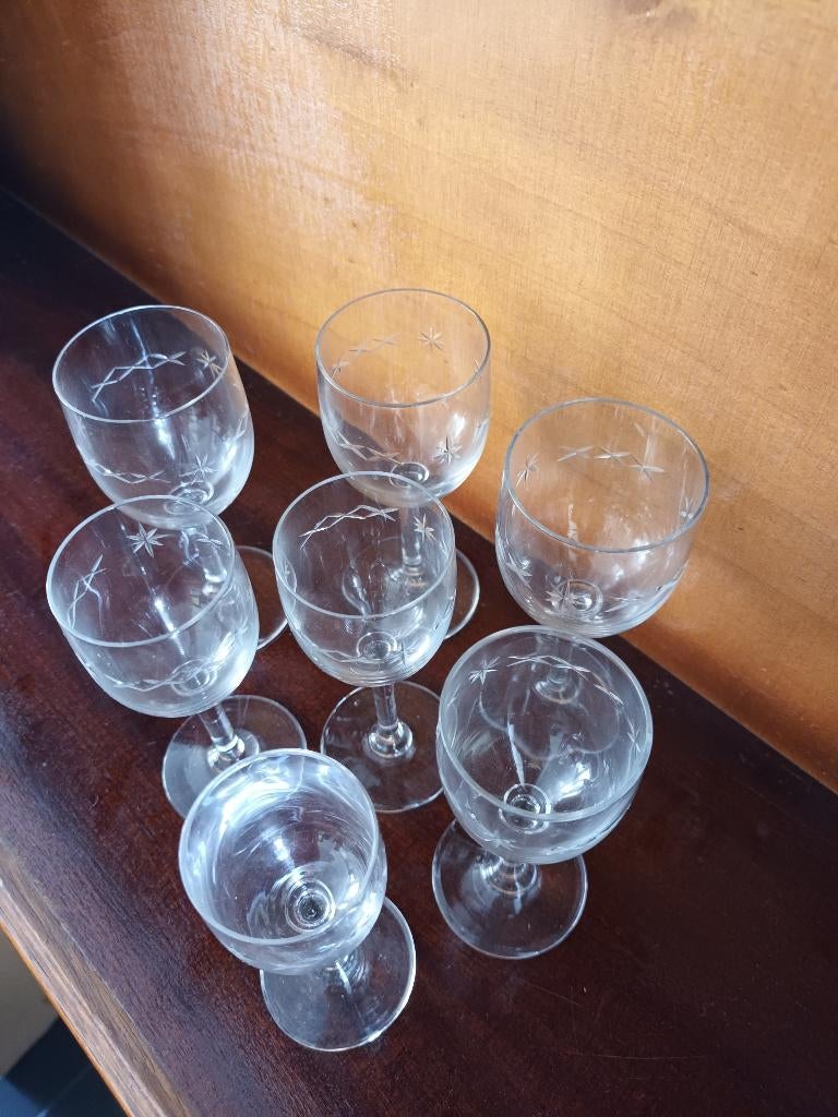 7 antieke geslepen borrelglaasjes, Antiek en Kunst, Antiek | Glas en Kristal, Ophalen of Verzenden