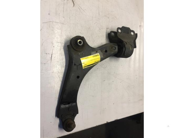 Draagarm links-voor van een Volvo XC70, Auto-onderdelen, Ophanging en Onderstel, Volvo, Gebruikt, 3 maanden garantie, Ophalen of Verzenden