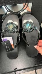 Uzurii slippers 37/38, Kleding | Dames, Schoenen, Ophalen of Verzenden, Zo goed als nieuw