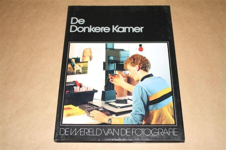 De donkere kamer. De wereld van de fotografie., Boeken, Kunst en Cultuur | Fotografie en Design, Zo goed als nieuw, Fotografen