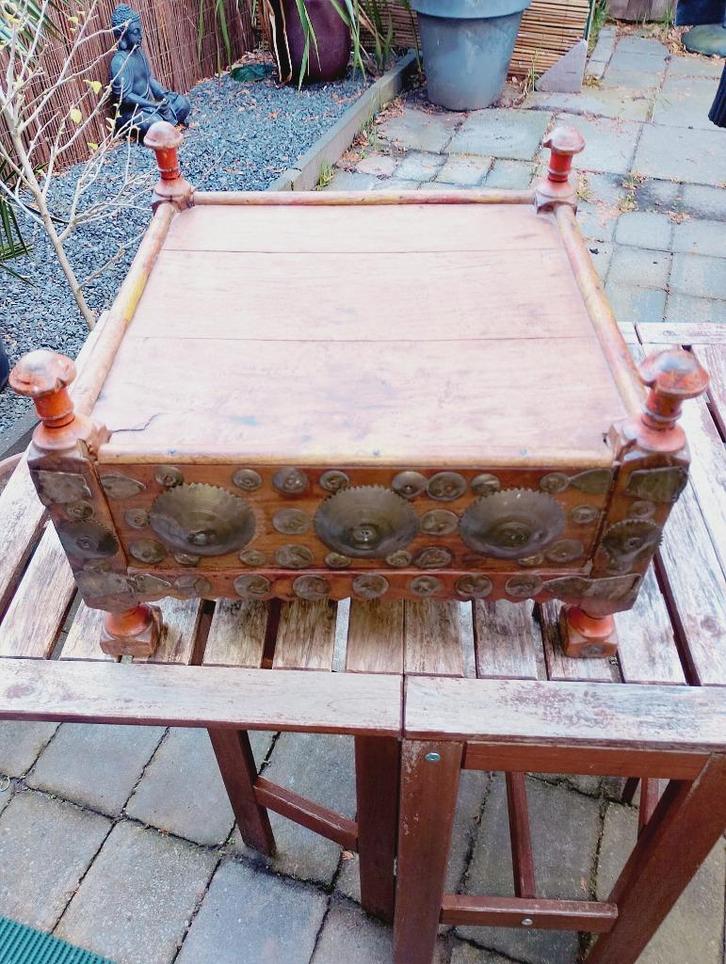 Antieke Punjabi tafeltje met opbergvak regio Punjab India, Antiek en Kunst, Kunst | Niet-Westerse kunst, Ophalen of Verzenden