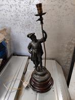 Lamp met figuur, Antiek en Kunst, Antiek | Lampen, Ophalen