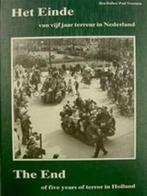 Het einde van vijf jaar terreur in Nederland - ned en eng, Boeken, Oorlog en Militair, Tweede Wereldoorlog, Nieuw, Ophalen of Verzenden