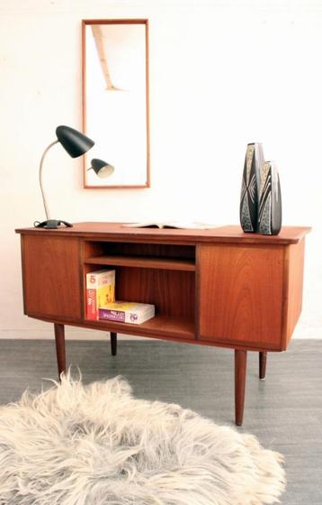 Deens jaren 50 60 teakhouten vintage design bureau beschikbaar voor biedingen
